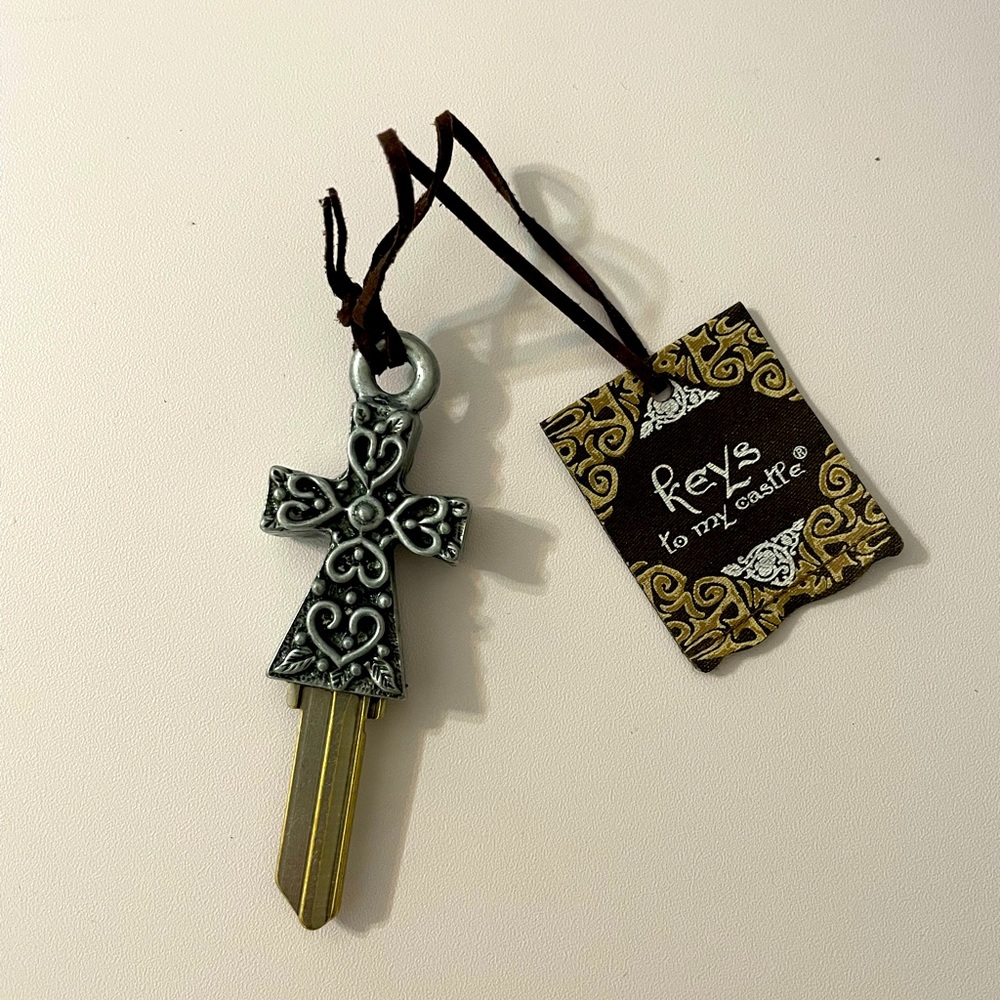 Hand crafted Key by ‘Keys to my Castle’ collection.